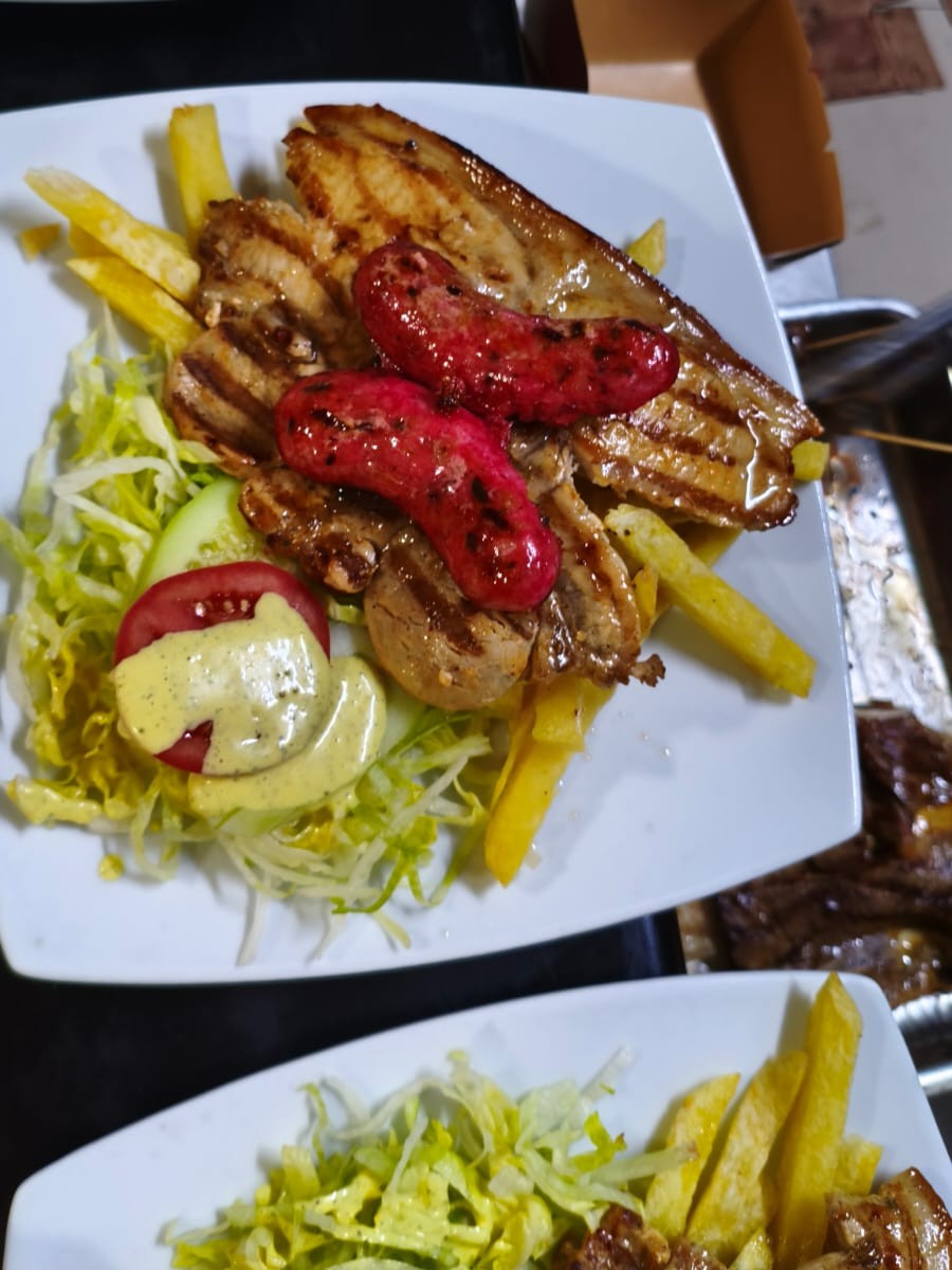 Parrilla de Cerdo con Chorizo